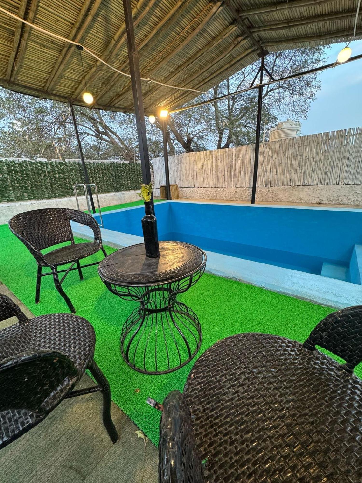 The Nirvana Nest Gurgaon Exterior photo